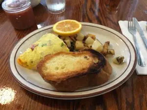 Evy’s Omelette Express