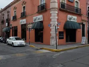 Los Pioneros