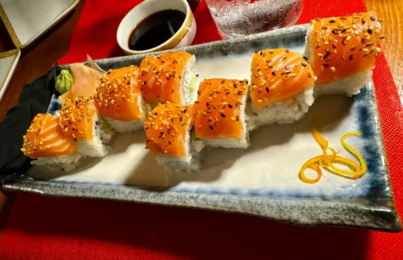Wok 'n Roll Sushi Bar