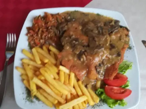 Ines & Hans Biergarten