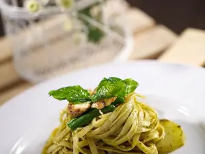 Beehive Cafe & Eatery