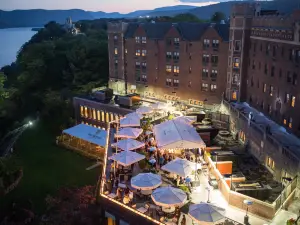 Zulu Time Rooftop Bar & Lounge