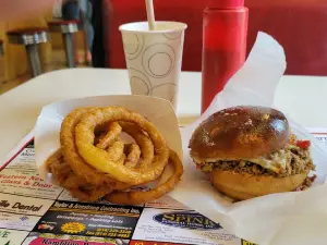 Red and Trudy's Restaurant