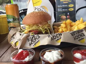 Enjoy Burger Sports Bar Alanya