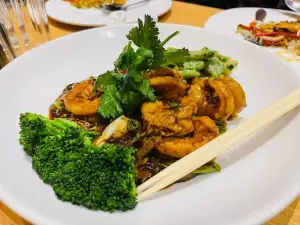 Veera 5 Thai and Chinese Restaurant DHA