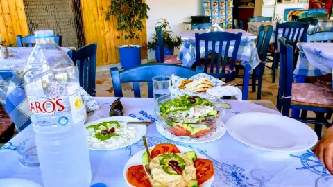 Taverna Kampos in 코스