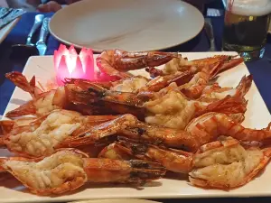 Everest Restaurant & Bar