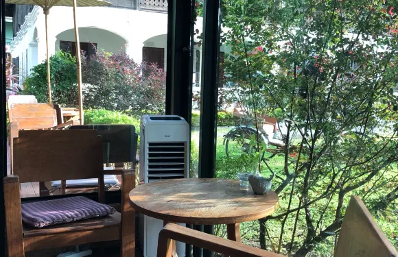 Khum Kafe