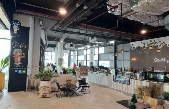 Sloths Cafe Fl.5 Central Beach Pattaya