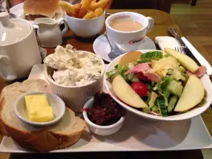 Station Buffet