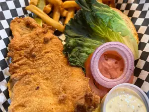 Gary's Olde Towne Tavern