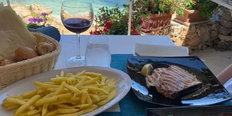 Beach Club Restaurant & Bar