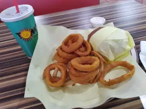 Tom's Famous Family Restaurant