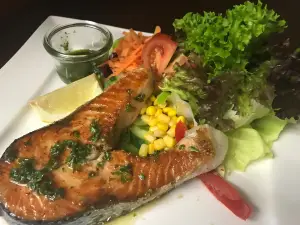 Trattoria Pizzeria Crudo