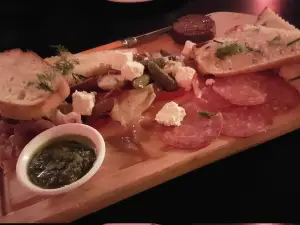 Alphutte Dinner Plain