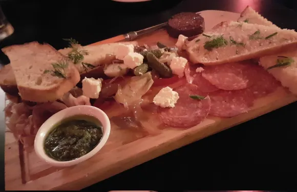 Alphutte Dinner Plain