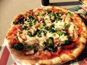 Mia's Pizza Cafe