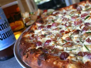 Pies & Pints - Fayetteville, WV