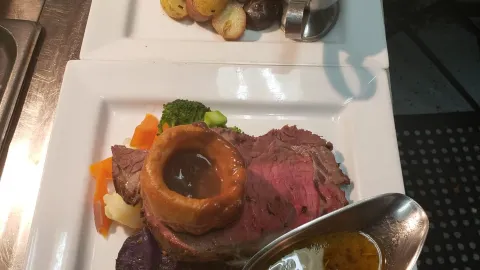 Cat & Fiddle in ハミルトン