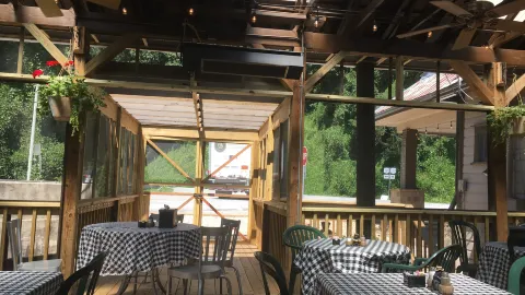 Riverside Tavern at Turners Corner in Lumpkin County