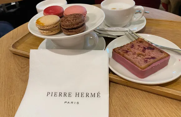 Pierre Hermé Gare De Lyon Hall 1 Paris