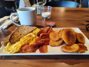 Peoples Organic Cafe