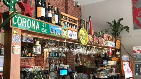 Adn bar Geneve in Ginevra