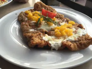 Gomba Cafe