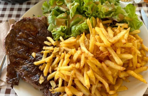 le Relais de Belcastel , Lot