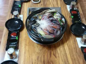 Deungdae Sashimi Restaurant
