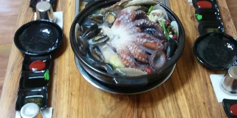 Deungdae Sashimi Restaurant