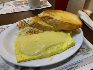 Ludington Harbor Cafe
