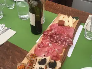 Trattoria Solidale Biblioteca
