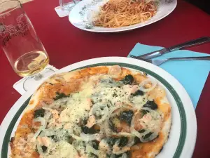 La vita Pizzeria