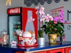 Michael's Chinese Takeaway, Lorraine