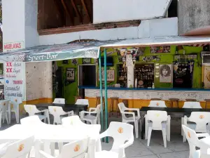 Alex sport bar