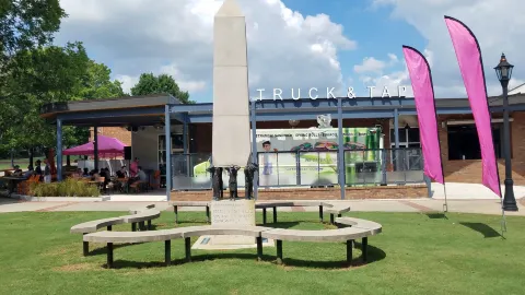 Truck & Tap Duluth in ดุลูท