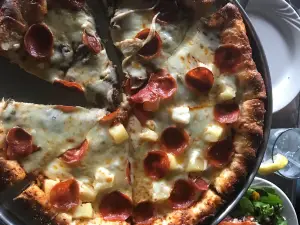 SkyBar Gourmet Pizza