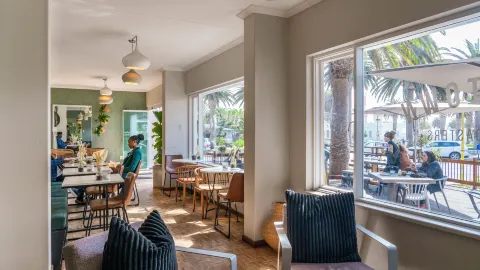 Slowtown Coffee Roasters - Swakopmund in 에른고