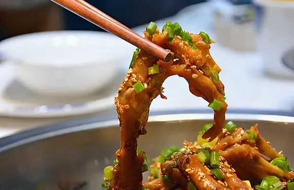 馮大師鴨爪爪特色火鍋（安龍店）