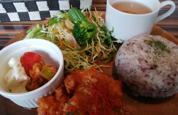8cafe Lazawalk