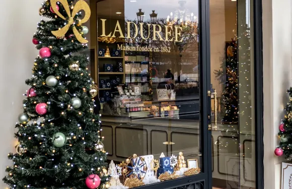Ladurée （巴黎里沃利街店）