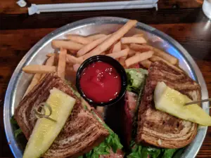 Saddle Mountain Brewing Company