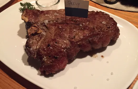 HOLZSTUBE Steakhouse Pub