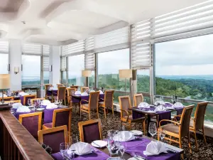 AZado Restaurant & Café