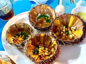 Nha Hang Van Chai - Seafood Restaurant