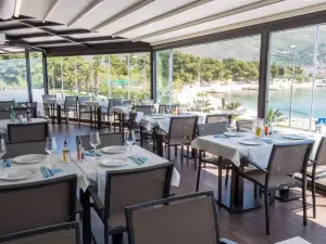 Bistro Seven