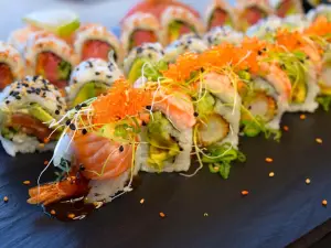 Yami Running Sushi