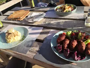 DivčiBAR