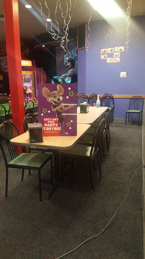 Chuck E. Cheese
